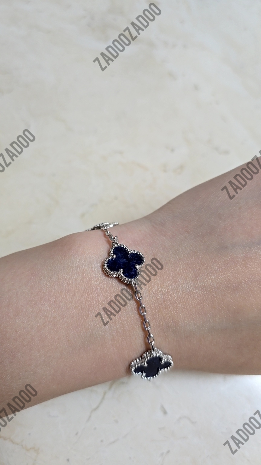 반클리프팔찌, 샤넬 스니커즈 