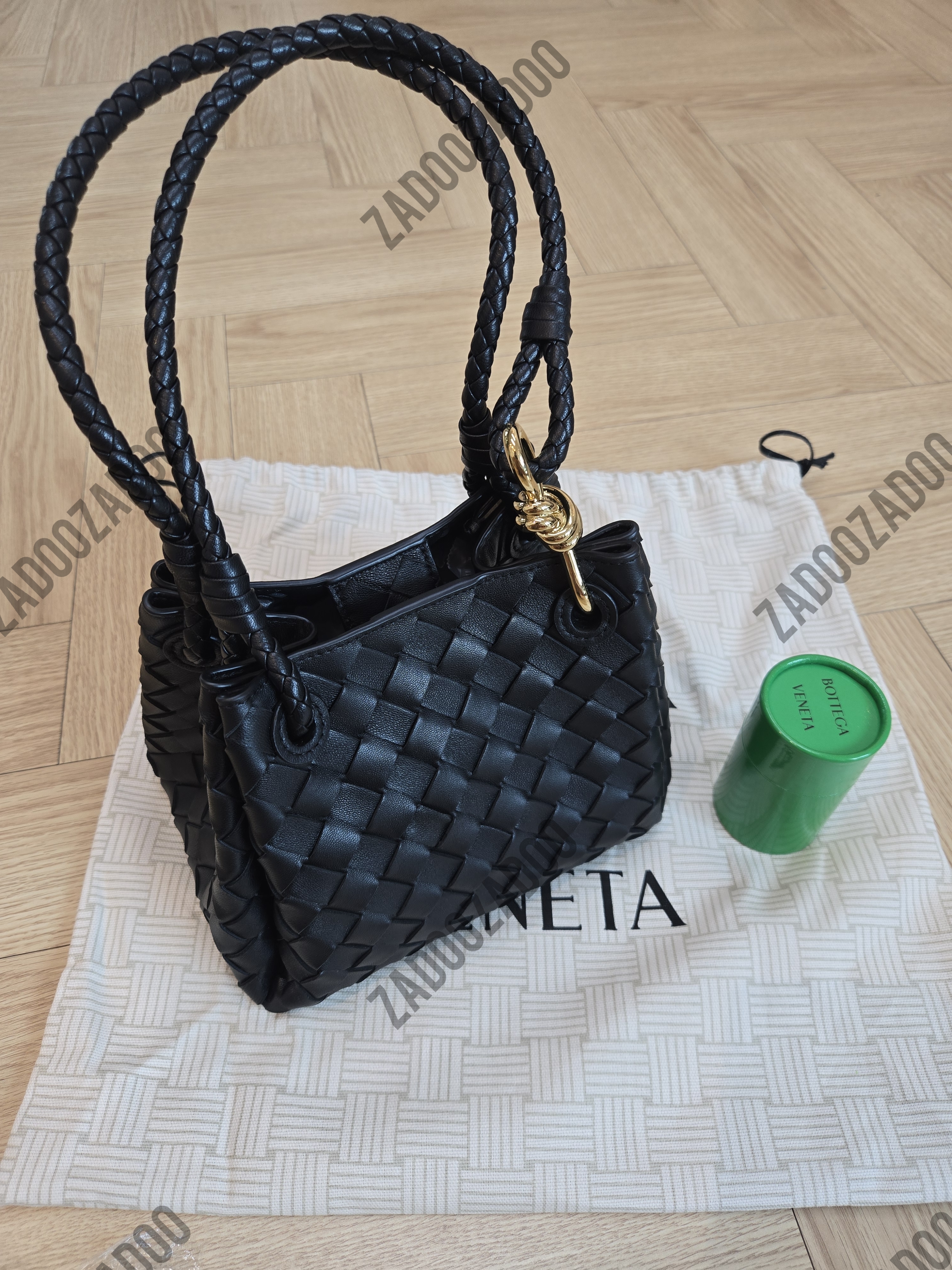 보테가베네타 패러슈트