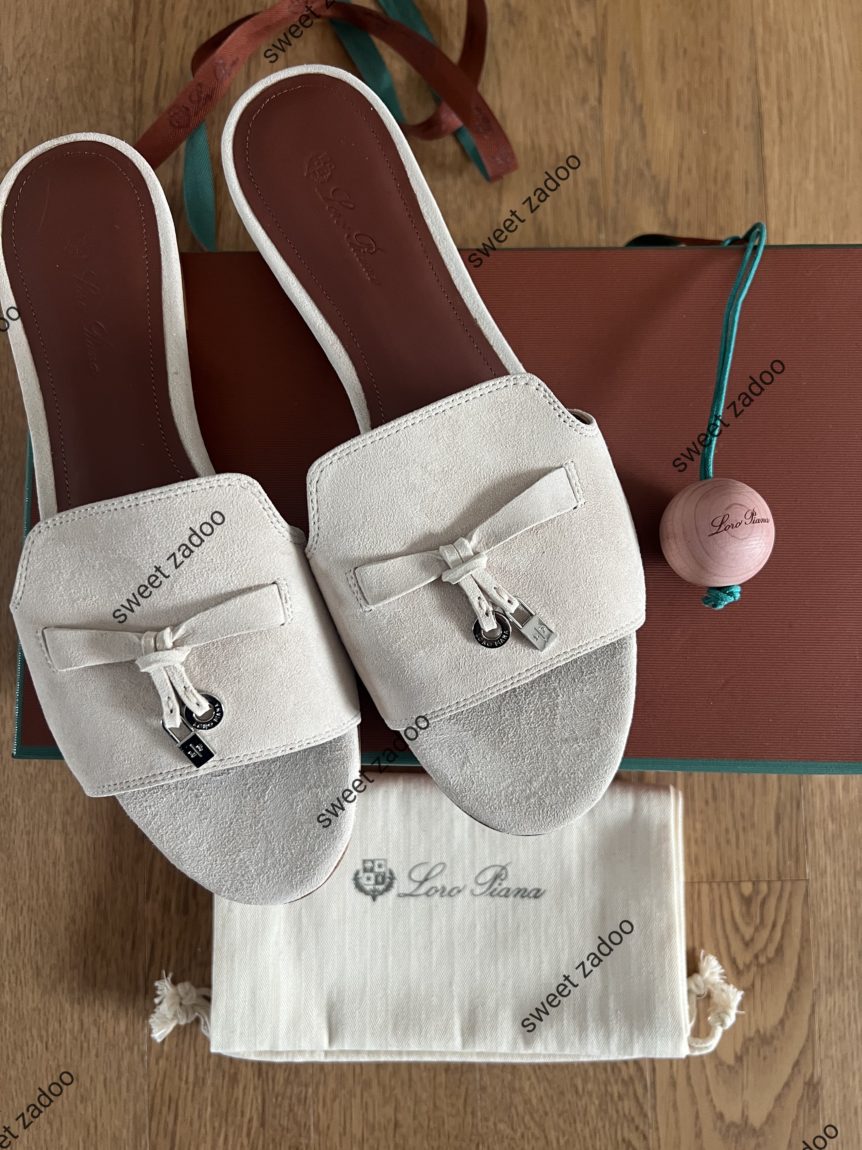 로로피아나신발