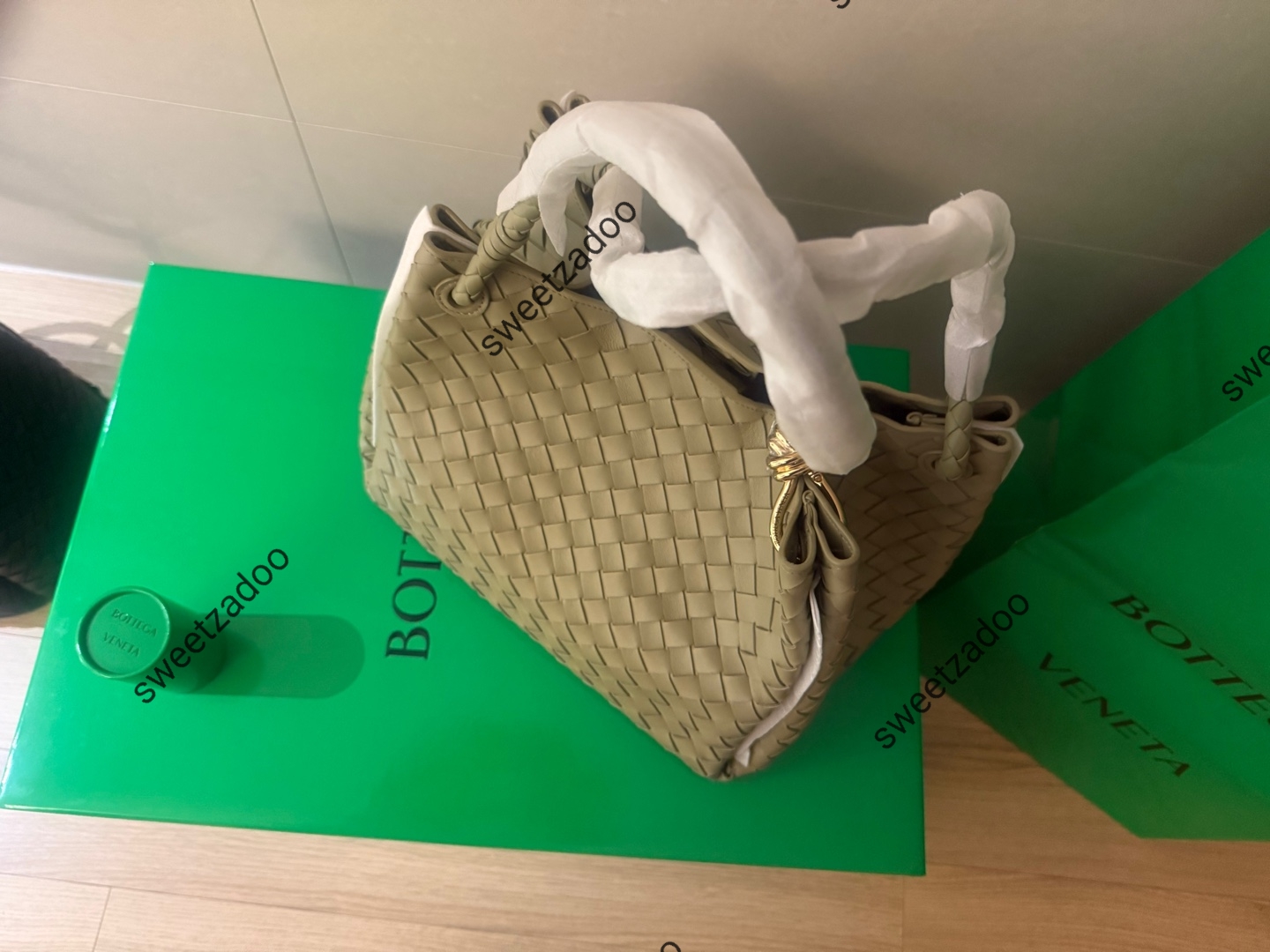 보테가베네타 패러슈트 2개