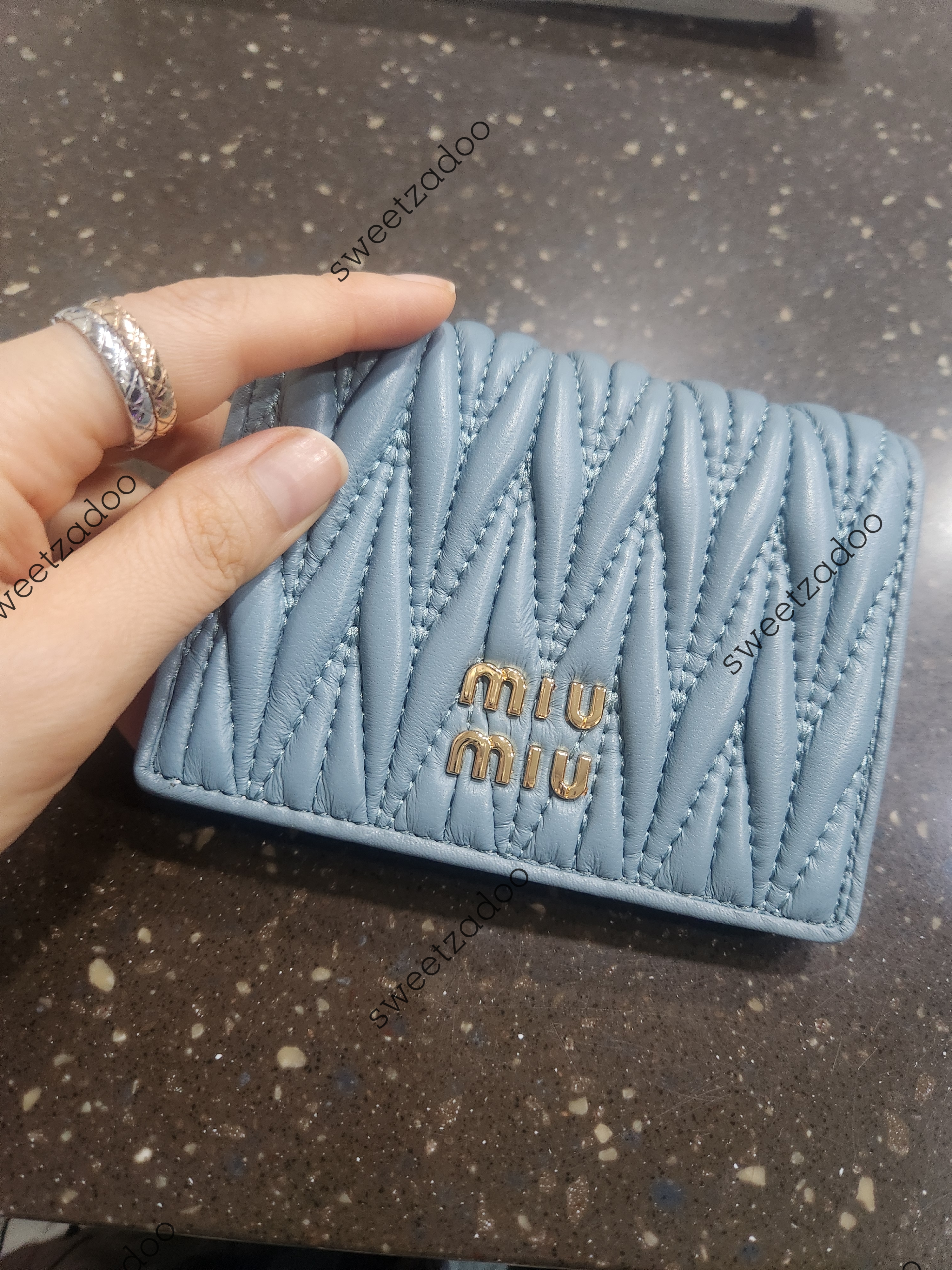 미우미우지갑