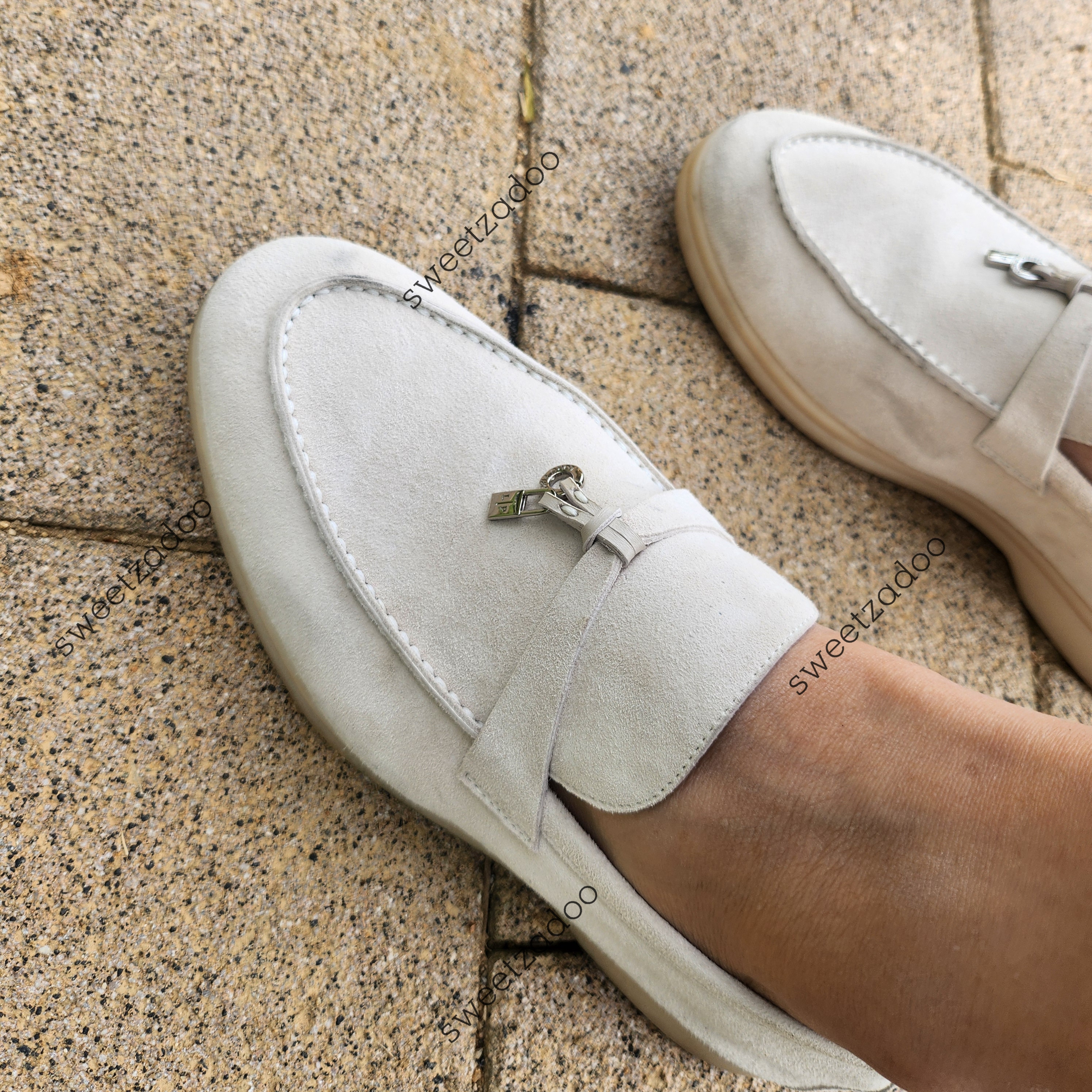 로로피아나신발